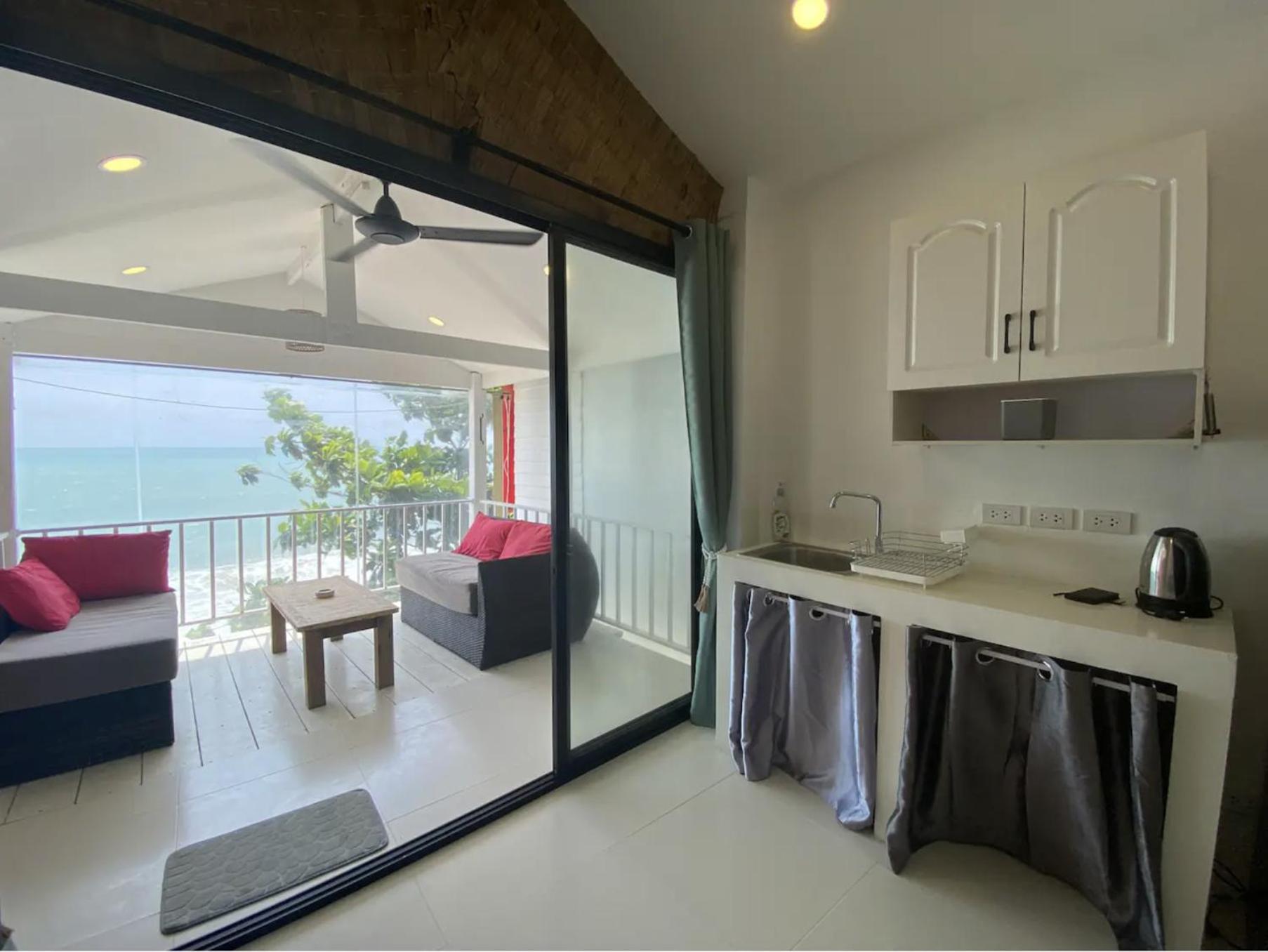 Malona Front -